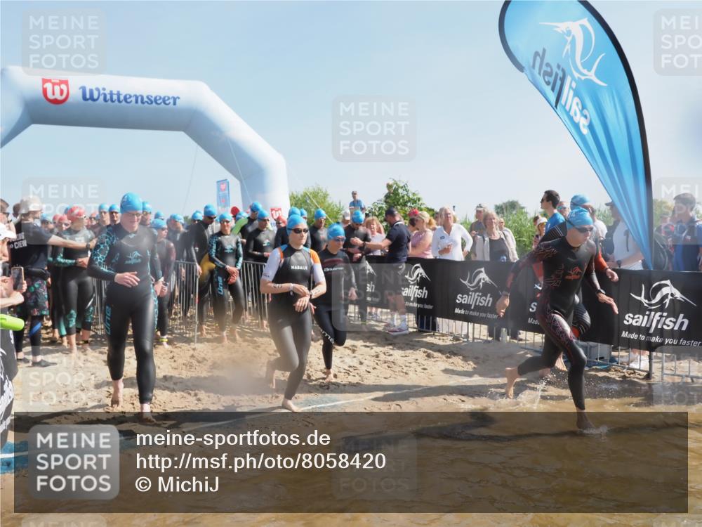 22.06.2025 - Viking Triathlon MichiJ http://msf.ph/oto/8058420 22.06.2025 10:02:51 Schwimmen 5, 40, 43, 98, 154, 164, 323, 340, 430, 475, 486, 548, 552, 554, 608 meine-sportfotos.de