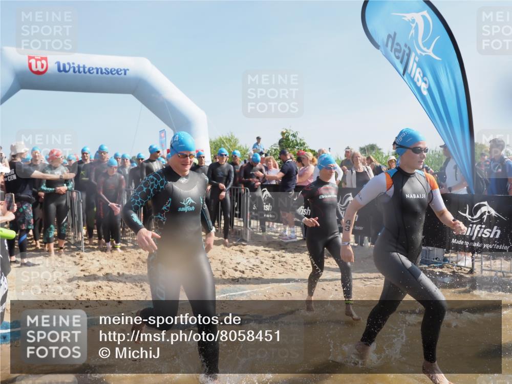 22.06.2025 - Viking Triathlon MichiJ http://msf.ph/oto/8058451 22.06.2025 10:02:52 Schwimmen 5, 40, 43, 98, 154, 164, 323, 340, 430, 475, 486, 548, 552, 554, 608 meine-sportfotos.de