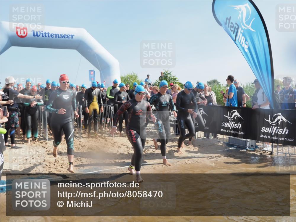 22.06.2025 - Viking Triathlon MichiJ http://msf.ph/oto/8058470 22.06.2025 10:02:56 Schwimmen 5, 40, 43, 47, 101, 154, 164, 233, 340, 398, 475, 548, 554, 608, 632 meine-sportfotos.de