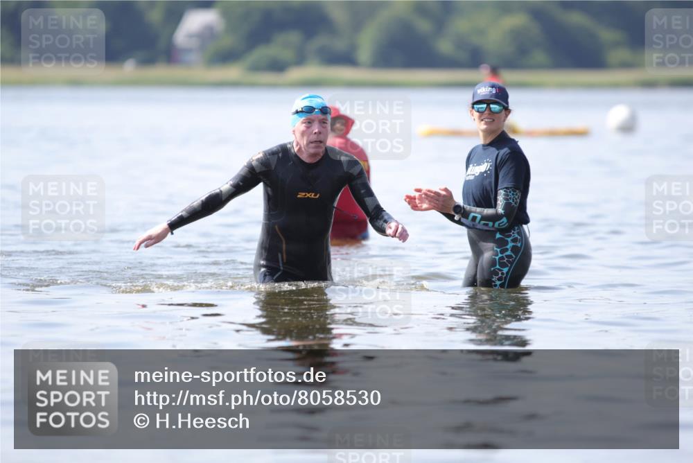 22.06.2025 - Viking Triathlon H.Heesch http://msf.ph/oto/8058530 22.06.2025 10:56:40 Schwimmen 363 meine-sportfotos.de