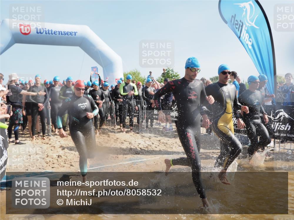 22.06.2025 - Viking Triathlon MichiJ http://msf.ph/oto/8058532 22.06.2025 10:03:02 Schwimmen 5, 43, 47, 101, 154, 177, 204, 233, 349, 398, 475, 478, 554, 602, 632 meine-sportfotos.de
