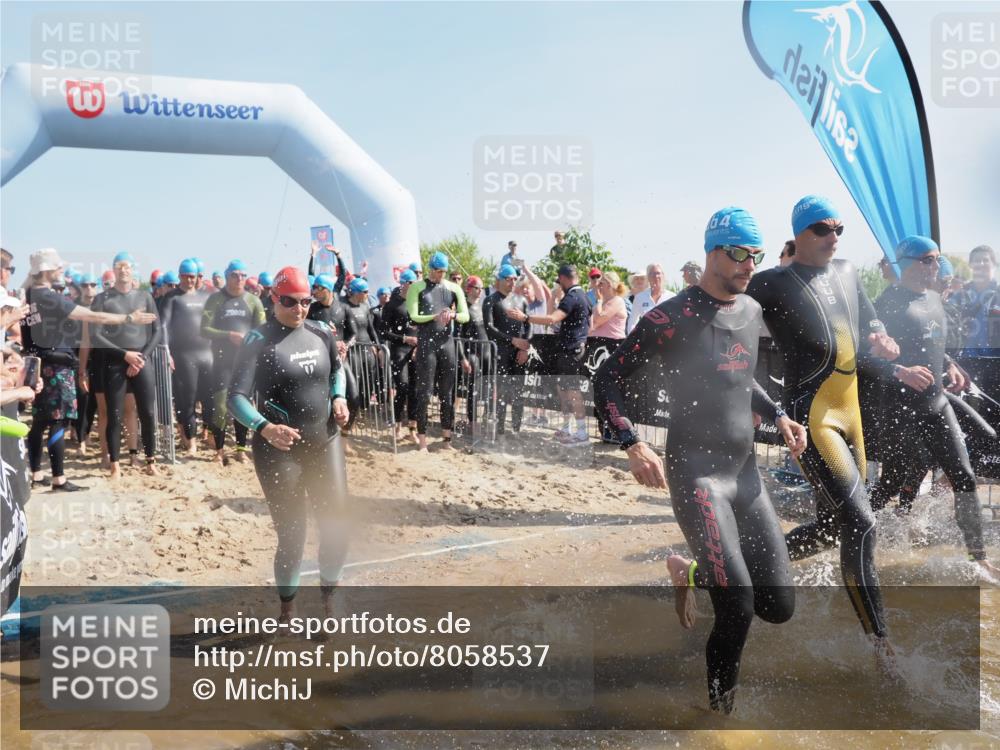 22.06.2025 - Viking Triathlon MichiJ http://msf.ph/oto/8058537 22.06.2025 10:03:02 Schwimmen 5, 43, 47, 101, 154, 177, 204, 233, 349, 398, 475, 478, 554, 602, 632 meine-sportfotos.de