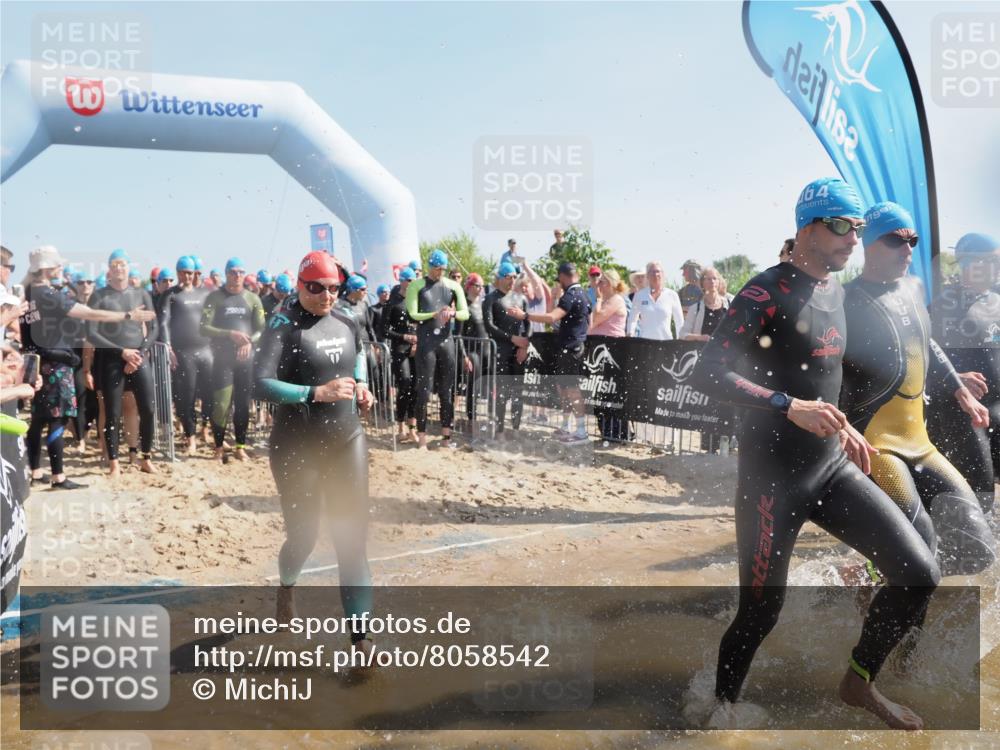 22.06.2025 - Viking Triathlon MichiJ http://msf.ph/oto/8058542 22.06.2025 10:03:02 Schwimmen 5, 43, 47, 101, 154, 177, 204, 233, 349, 398, 475, 478, 554, 602, 632 meine-sportfotos.de