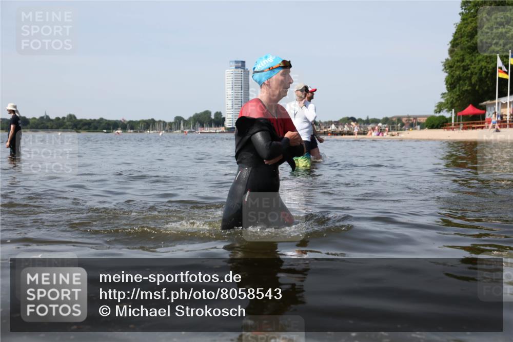 22.06.2025 - Viking Triathlon Michael Strokosch http://msf.ph/oto/8058543 22.06.2025 10:49:18 Schwimmen 64, 155, 256, 317, 353 meine-sportfotos.de