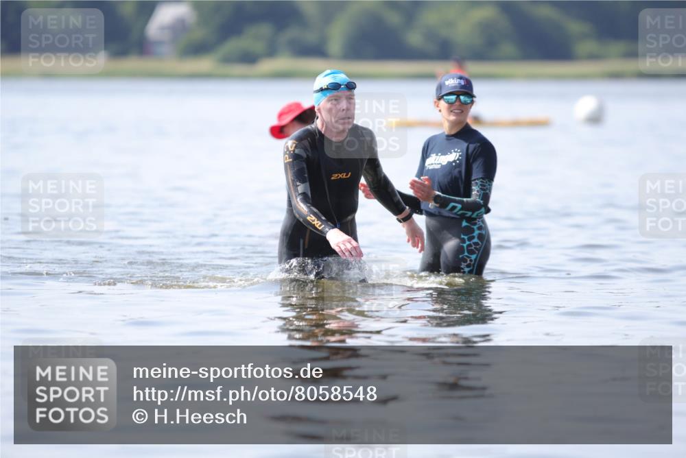 22.06.2025 - Viking Triathlon H.Heesch http://msf.ph/oto/8058548 22.06.2025 10:56:41 Schwimmen 363 meine-sportfotos.de