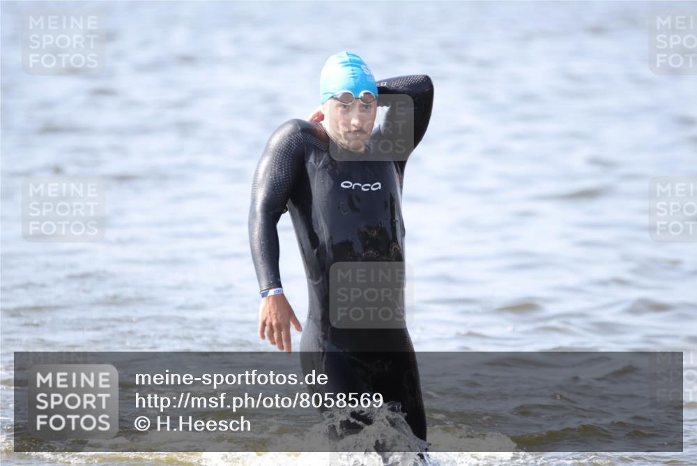 22.06.2025 - Viking Triathlon H.Heesch http://msf.ph/oto/8058569 22.06.2025 10:27:37 Schwimmen 1, 176, 198, 230, 272, 286, 534, 611 meine-sportfotos.de