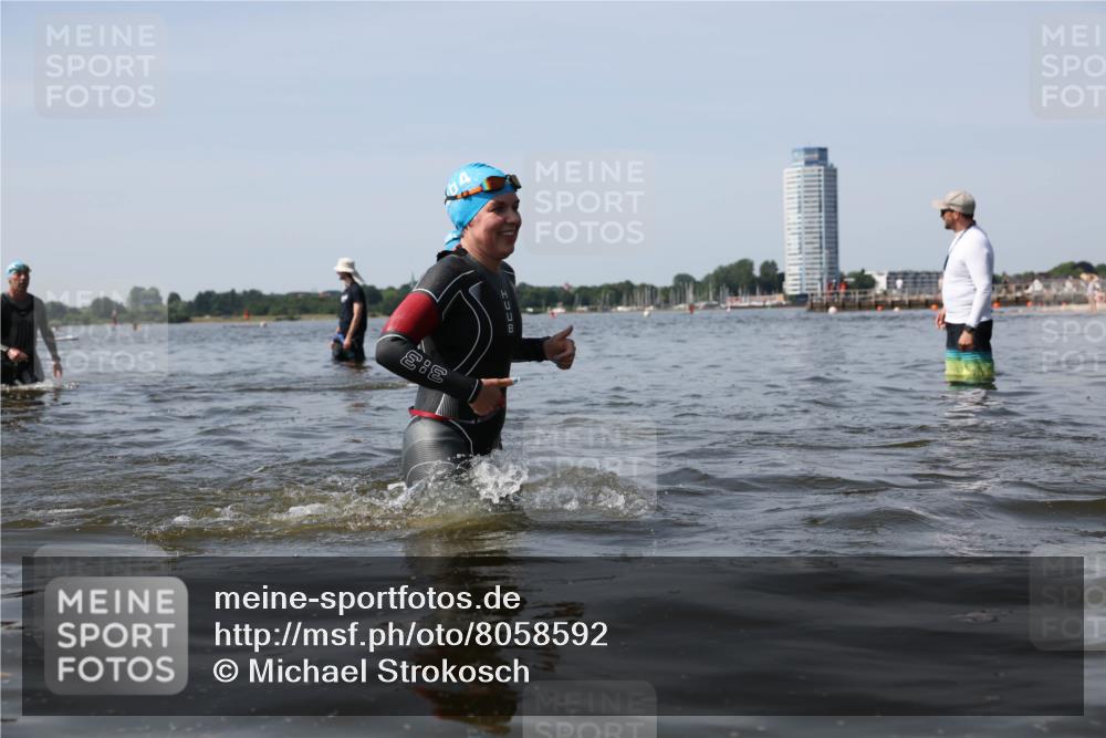 22.06.2025 - Viking Triathlon Michael Strokosch http://msf.ph/oto/8058592 22.06.2025 10:49:25 Schwimmen 64, 155, 256, 263, 317, 321 meine-sportfotos.de