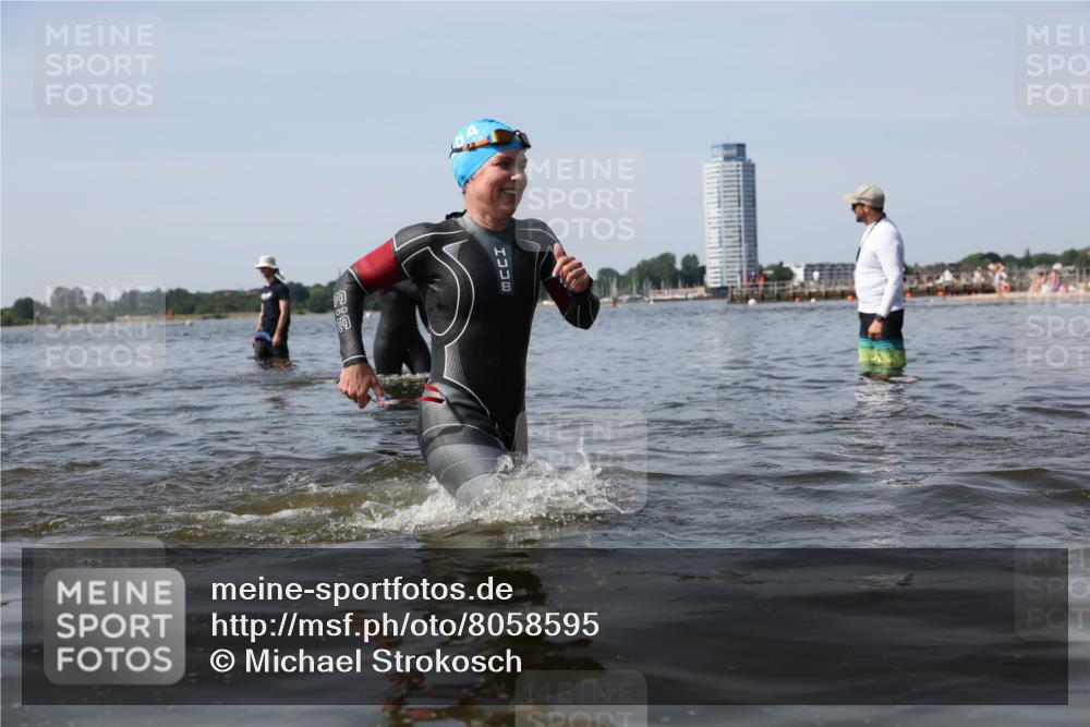 22.06.2025 - Viking Triathlon Michael Strokosch http://msf.ph/oto/8058595 22.06.2025 10:49:25 Schwimmen 64, 155, 256, 263, 317, 321 meine-sportfotos.de