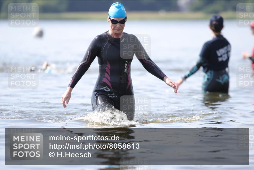 22.06.2025 - Viking Triathlon H.Heesch http://msf.ph/oto/8058613 22.06.2025 10:58:38 Schwimmen 268 meine-sportfotos.de