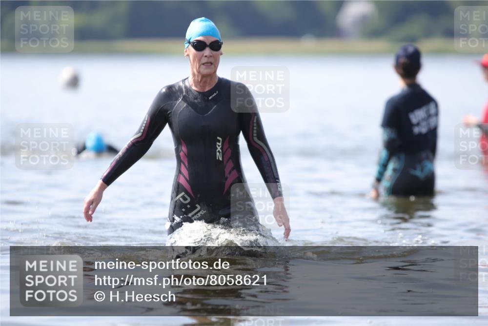 22.06.2025 - Viking Triathlon H.Heesch http://msf.ph/oto/8058621 22.06.2025 10:58:39 Schwimmen 268 meine-sportfotos.de