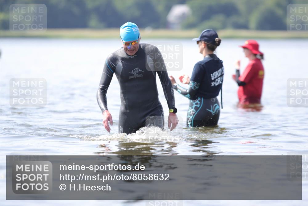 22.06.2025 - Viking Triathlon H.Heesch http://msf.ph/oto/8058632 22.06.2025 10:58:55 Schwimmen 234, 268 meine-sportfotos.de