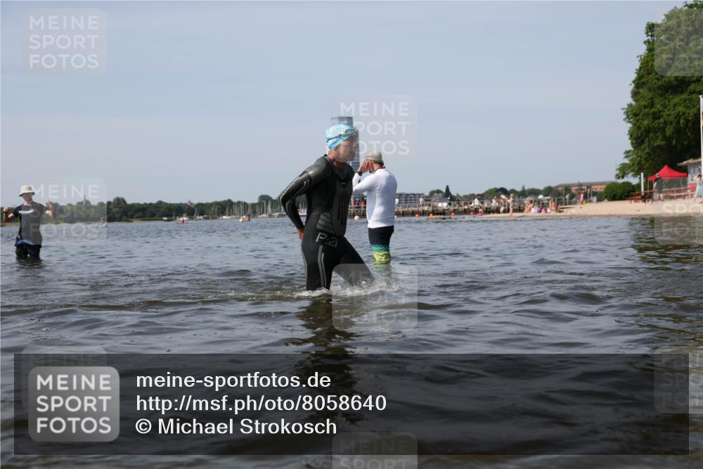 22.06.2025 - Viking Triathlon Michael Strokosch http://msf.ph/oto/8058640 22.06.2025 10:49:32 Schwimmen 64, 256, 263, 321, 453 meine-sportfotos.de