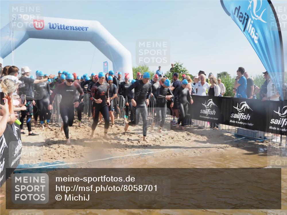22.06.2025 - Viking Triathlon MichiJ http://msf.ph/oto/8058701 22.06.2025 10:03:26 Schwimmen 25, 34, 42, 88, 89, 163, 182, 221, 229, 251, 324, 332, 454, 540, 556 meine-sportfotos.de