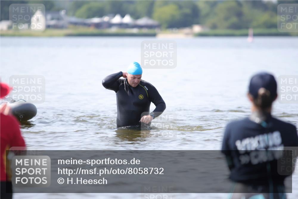 22.06.2025 - Viking Triathlon H.Heesch http://msf.ph/oto/8058732 22.06.2025 11:05:47 Schwimmen  meine-sportfotos.de