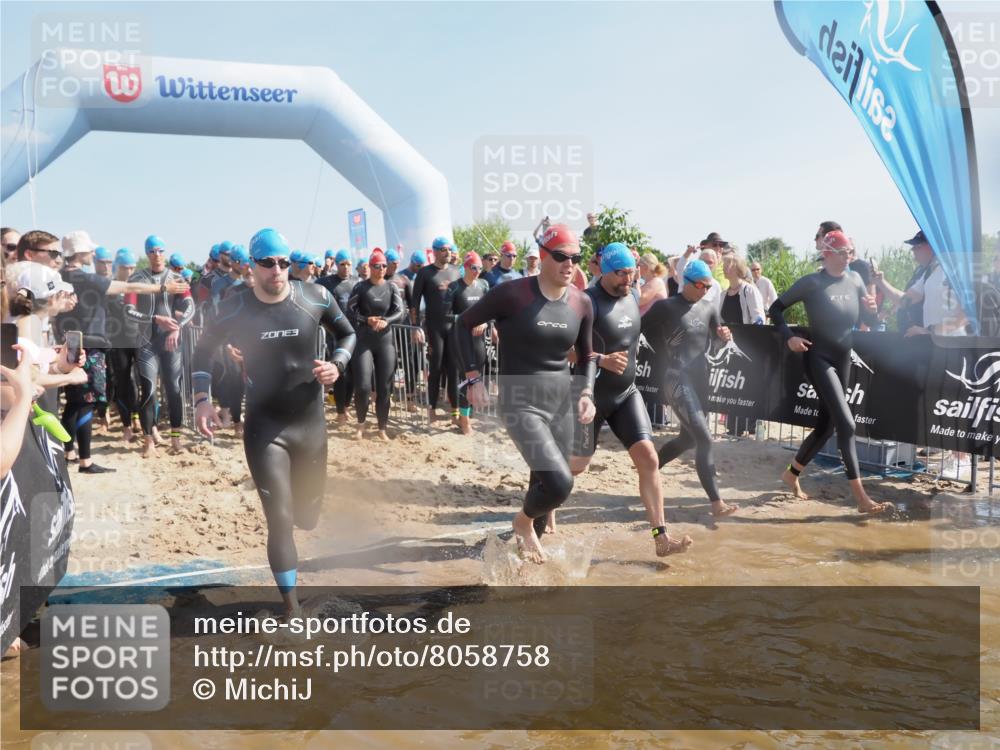 22.06.2025 - Viking Triathlon MichiJ http://msf.ph/oto/8058758 22.06.2025 10:03:32 Schwimmen 25, 42, 58, 88, 179, 182, 221, 251, 324, 332, 434, 454, 556, 645, 659 meine-sportfotos.de