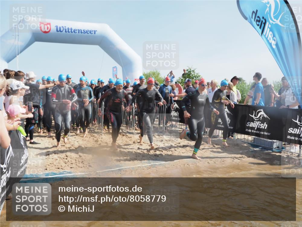 22.06.2025 - Viking Triathlon MichiJ http://msf.ph/oto/8058779 22.06.2025 10:03:36 Schwimmen 42, 58, 62, 79, 148, 179, 182, 221, 434, 454, 556, 619, 635, 645, 659 meine-sportfotos.de