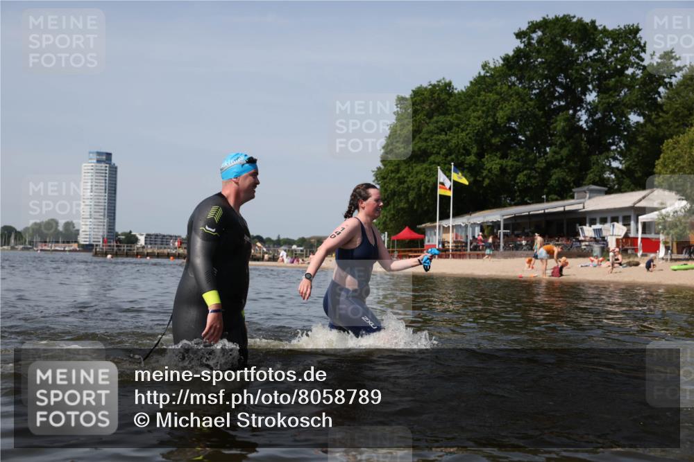 22.06.2025 - Viking Triathlon Michael Strokosch http://msf.ph/oto/8058789 22.06.2025 10:49:59 Schwimmen 69, 97, 140, 270, 273, 356 meine-sportfotos.de
