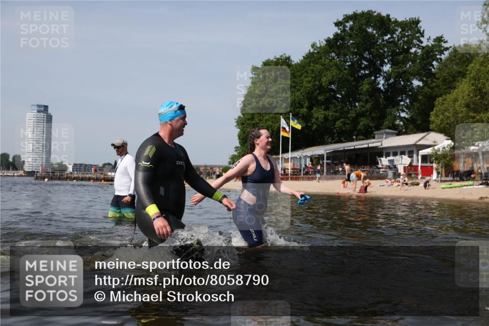 22.06.2025 - Viking Triathlon Michael Strokosch http://msf.ph/oto/8058790 22.06.2025 10:49:59 Schwimmen 69, 97, 140, 270, 273, 356 meine-sportfotos.de