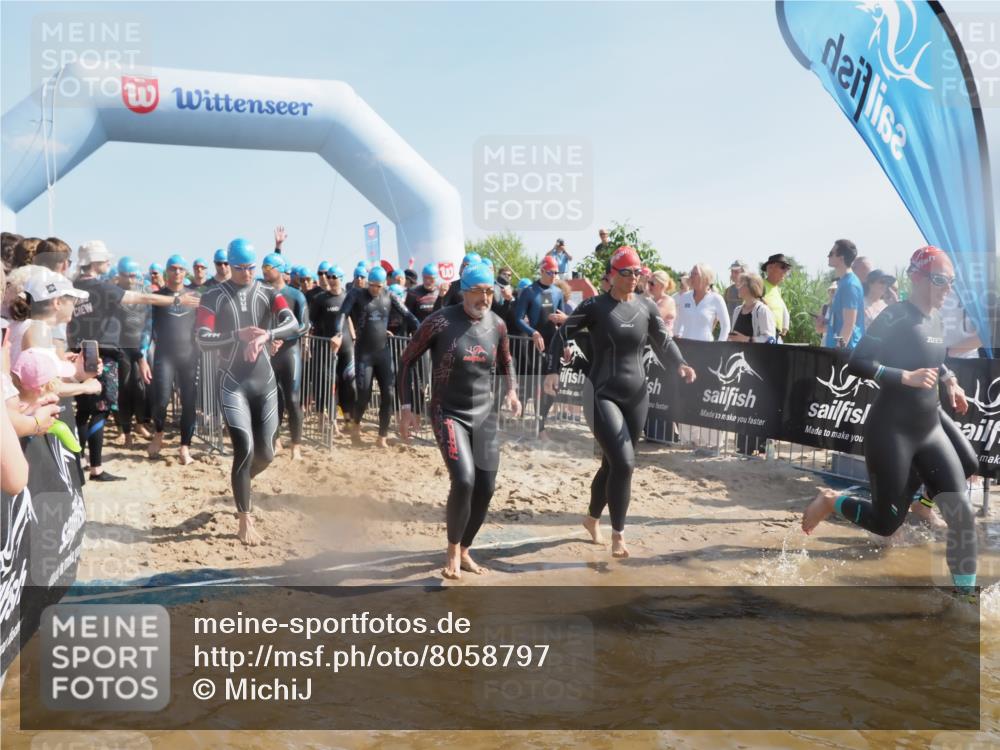22.06.2025 - Viking Triathlon MichiJ http://msf.ph/oto/8058797 22.06.2025 10:03:36 Schwimmen 42, 58, 62, 79, 148, 179, 182, 221, 434, 454, 556, 619, 635, 645, 659 meine-sportfotos.de