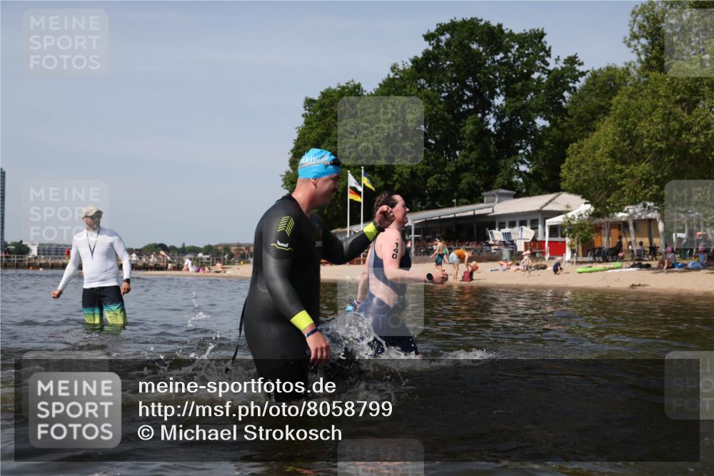22.06.2025 - Viking Triathlon Michael Strokosch http://msf.ph/oto/8058799 22.06.2025 10:50:00 Schwimmen 69, 97, 140, 270, 273, 356 meine-sportfotos.de