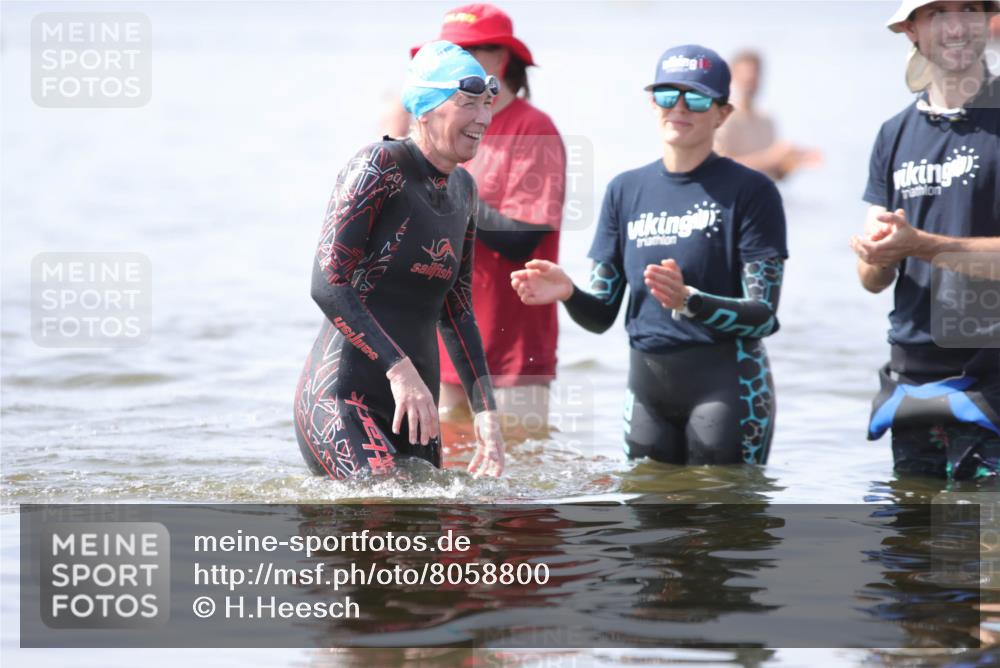 22.06.2025 - Viking Triathlon H.Heesch http://msf.ph/oto/8058800 22.06.2025 11:14:01 Schwimmen  meine-sportfotos.de