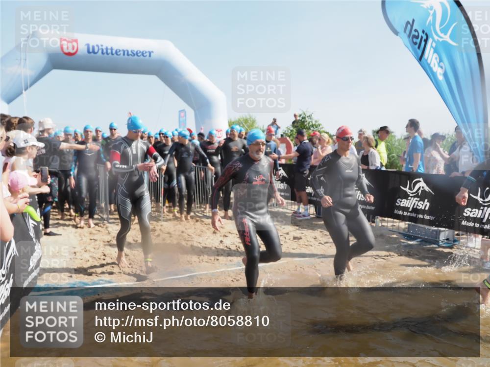 22.06.2025 - Viking Triathlon MichiJ http://msf.ph/oto/8058810 22.06.2025 10:03:37 Schwimmen 42, 58, 62, 79, 148, 179, 182, 221, 434, 454, 556, 619, 635, 645, 659 meine-sportfotos.de