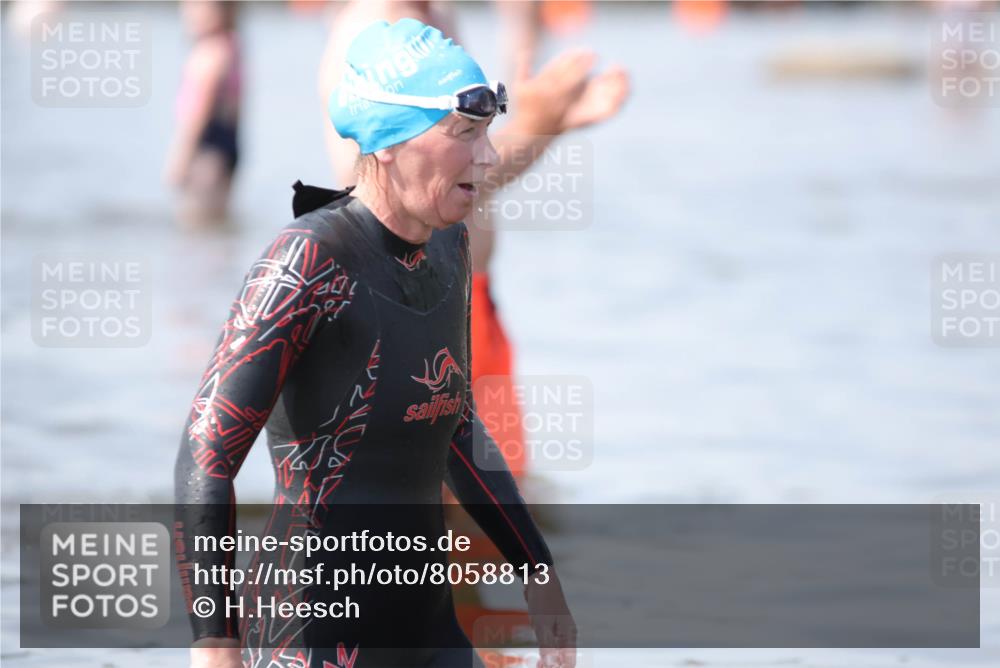 22.06.2025 - Viking Triathlon H.Heesch http://msf.ph/oto/8058813 22.06.2025 11:14:16 Schwimmen 405 meine-sportfotos.de
