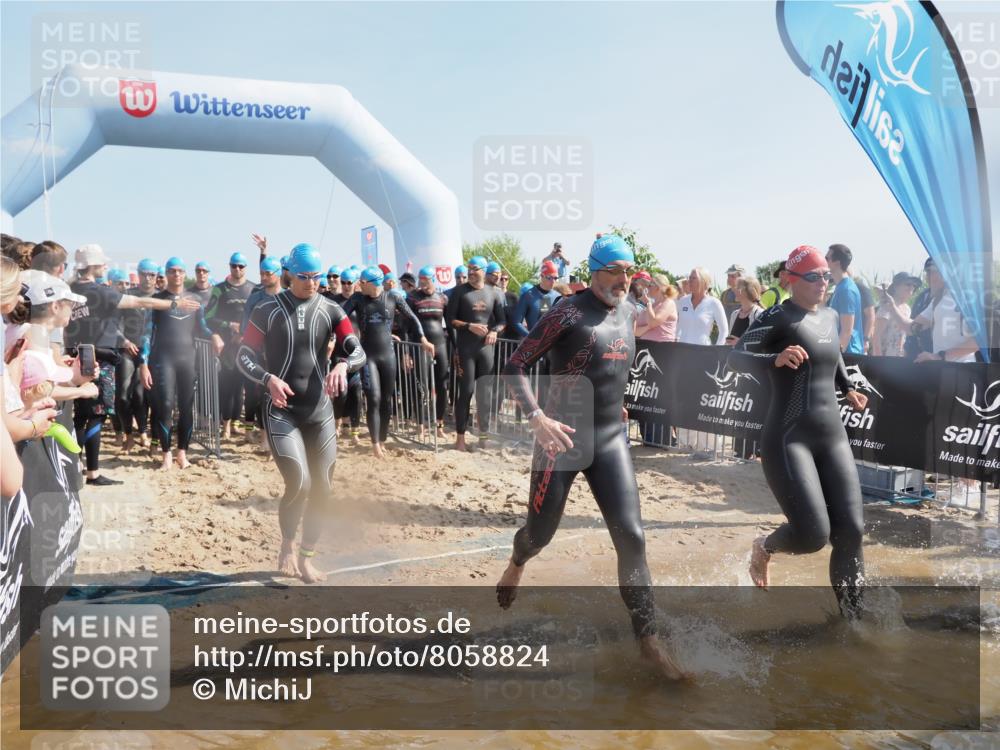 22.06.2025 - Viking Triathlon MichiJ http://msf.ph/oto/8058824 22.06.2025 10:03:37 Schwimmen 42, 58, 62, 79, 148, 179, 182, 221, 434, 454, 556, 619, 635, 645, 659 meine-sportfotos.de