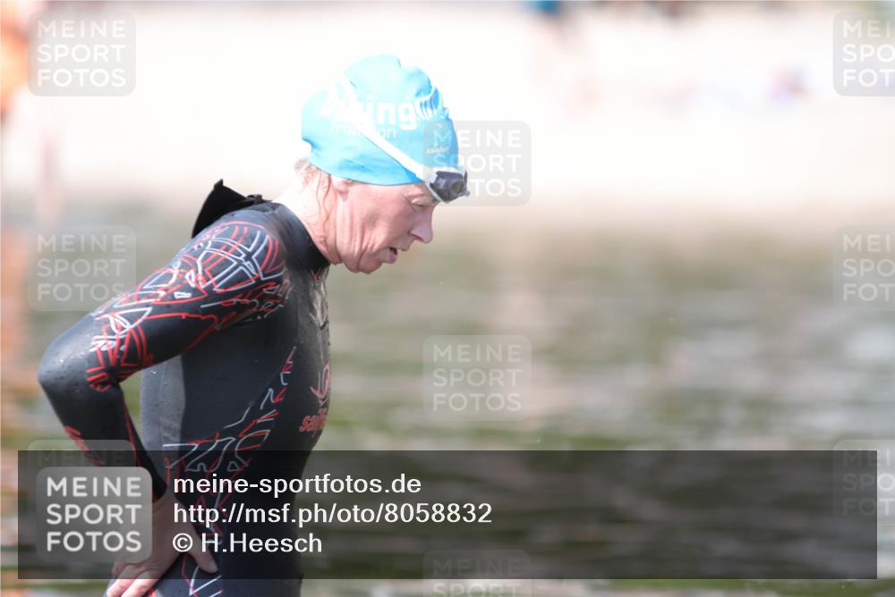 22.06.2025 - Viking Triathlon H.Heesch http://msf.ph/oto/8058832 22.06.2025 11:14:22 Schwimmen 405 meine-sportfotos.de