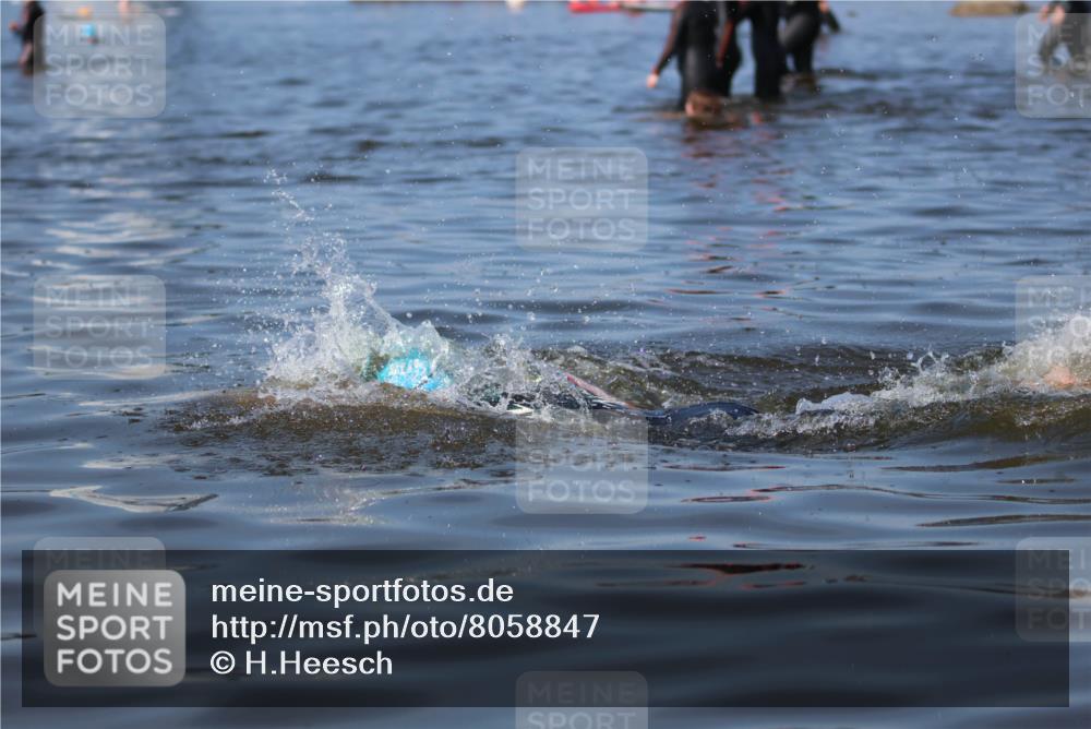 22.06.2025 - Viking Triathlon H.Heesch http://msf.ph/oto/8058847 22.06.2025 09:34:46 Schwimmen  meine-sportfotos.de