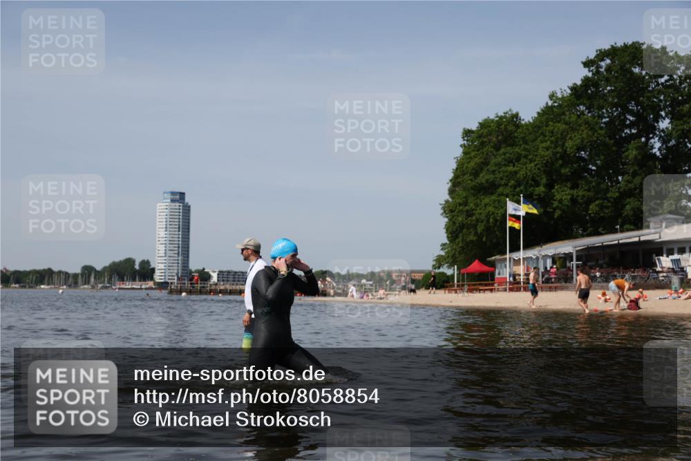 22.06.2025 - Viking Triathlon Michael Strokosch http://msf.ph/oto/8058854 22.06.2025 10:50:13 Schwimmen 97, 431, 463 meine-sportfotos.de