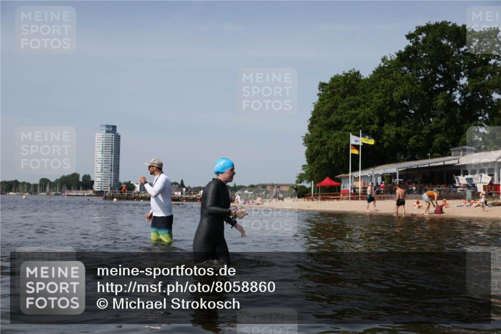 22.06.2025 - Viking Triathlon Michael Strokosch http://msf.ph/oto/8058860 22.06.2025 10:50:13 Schwimmen 97, 431, 463 meine-sportfotos.de
