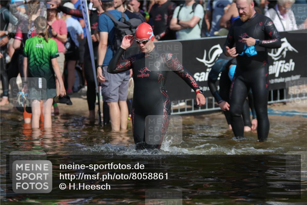 22.06.2025 - Viking Triathlon H.Heesch http://msf.ph/oto/8058861 22.06.2025 09:38:53 Schwimmen  meine-sportfotos.de