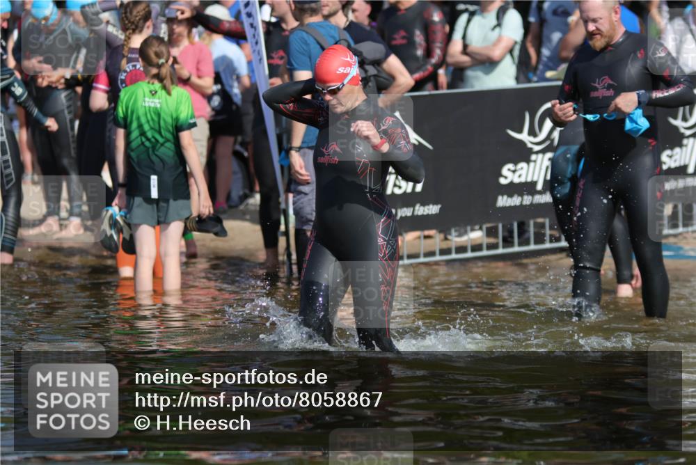 22.06.2025 - Viking Triathlon H.Heesch http://msf.ph/oto/8058867 22.06.2025 09:38:53 Schwimmen  meine-sportfotos.de