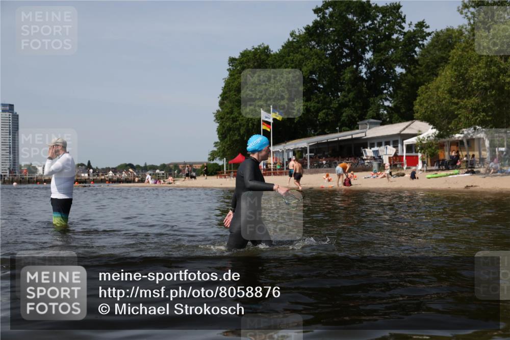 22.06.2025 - Viking Triathlon Michael Strokosch http://msf.ph/oto/8058876 22.06.2025 10:50:15 Schwimmen 431, 463 meine-sportfotos.de