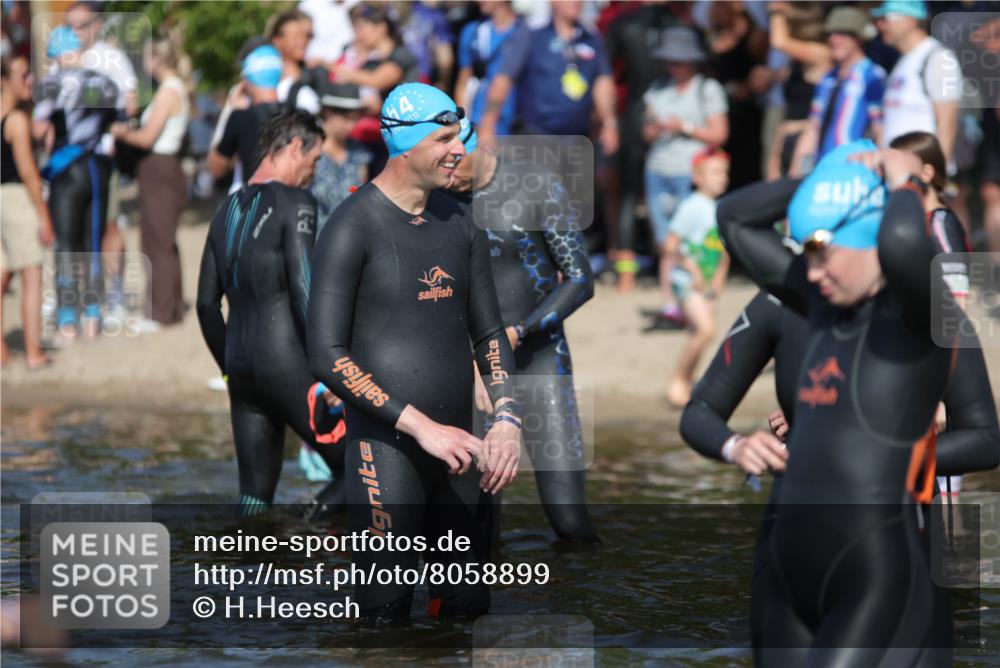 22.06.2025 - Viking Triathlon H.Heesch http://msf.ph/oto/8058899 22.06.2025 09:42:20 Schwimmen  meine-sportfotos.de
