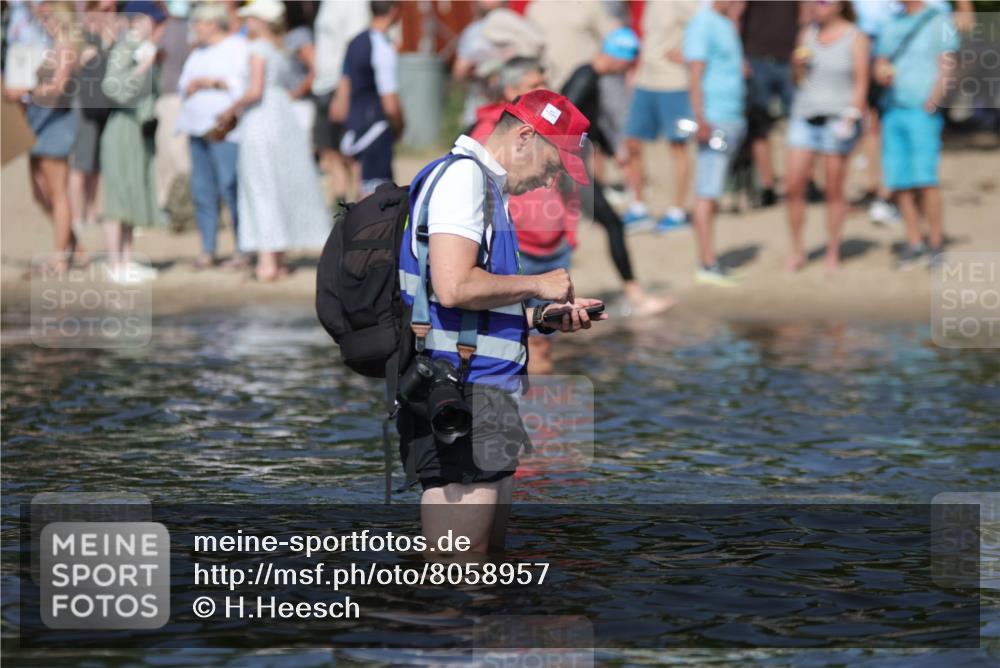 22.06.2025 - Viking Triathlon H.Heesch http://msf.ph/oto/8058957 22.06.2025 09:52:37 Schwimmen  meine-sportfotos.de