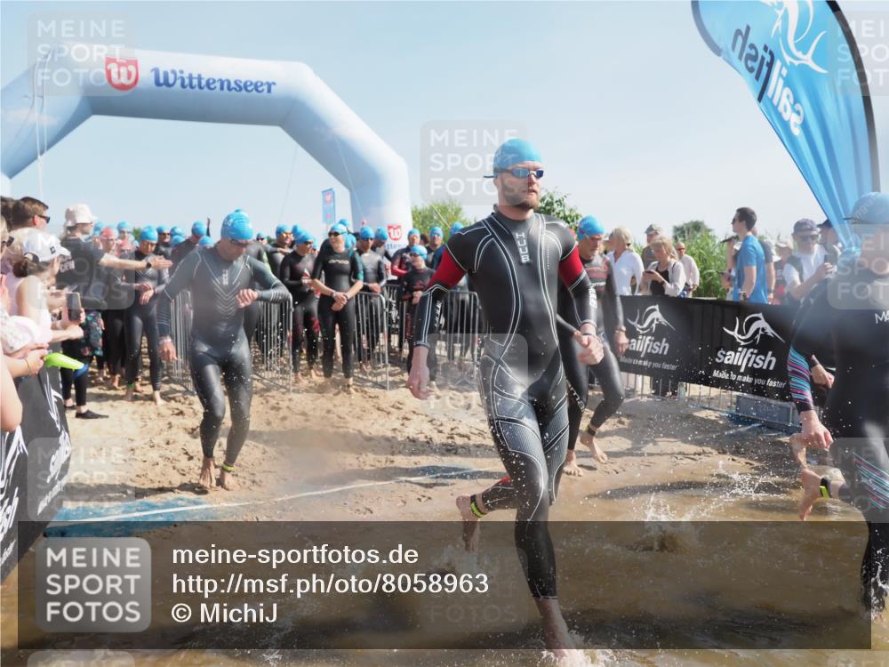 22.06.2025 - Viking Triathlon MichiJ http://msf.ph/oto/8058963 22.06.2025 10:03:47 Schwimmen 26, 62, 77, 79, 108, 148, 157, 296, 396, 451, 456, 495, 619, 635, 648 meine-sportfotos.de