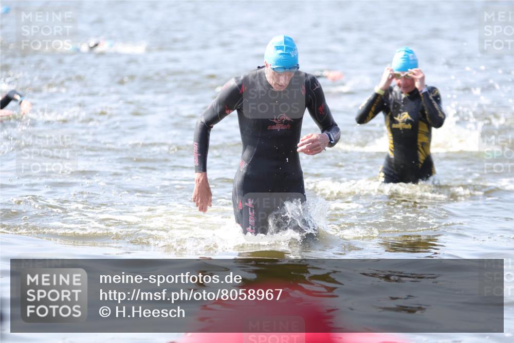 22.06.2025 - Viking Triathlon H.Heesch http://msf.ph/oto/8058967 22.06.2025 10:29:55 Schwimmen 175, 203, 264, 299, 374, 473 meine-sportfotos.de