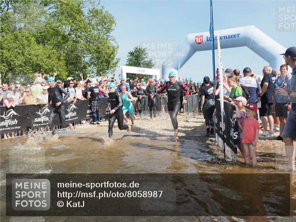 22.06.2025 - Viking Triathlon KatJ http://msf.ph/oto/8058987 22.06.2025 10:00:17 Schwimmen 2, 4, 10, 49, 81, 100, 122, 329, 420, 455, 473, 485, 521, 544, 557, 609, 610, 611, 617 meine-sportfotos.de