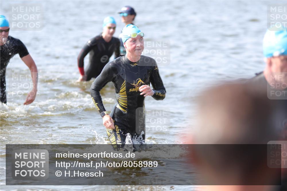 22.06.2025 - Viking Triathlon H.Heesch http://msf.ph/oto/8058989 22.06.2025 10:30:02 Schwimmen 132, 175, 203, 264, 299, 374, 473, 491, 626 meine-sportfotos.de