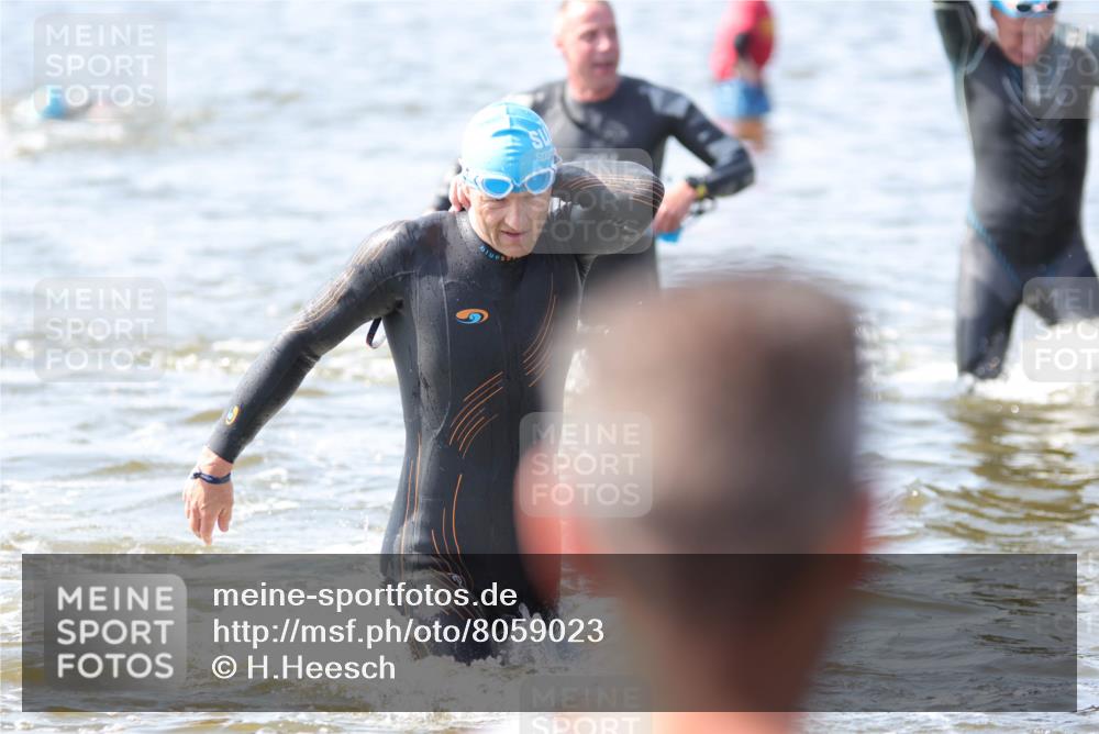 22.06.2025 - Viking Triathlon H.Heesch http://msf.ph/oto/8059023 22.06.2025 10:30:14 Schwimmen 132, 175, 203, 374, 381, 393, 491, 626, 643 meine-sportfotos.de