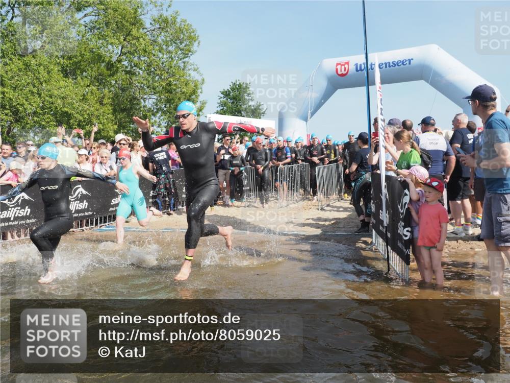 22.06.2025 - Viking Triathlon KatJ http://msf.ph/oto/8059025 22.06.2025 10:00:17 Schwimmen 2, 4, 10, 49, 81, 100, 122, 329, 420, 455, 473, 485, 521, 544, 557, 609, 610, 611, 617 meine-sportfotos.de