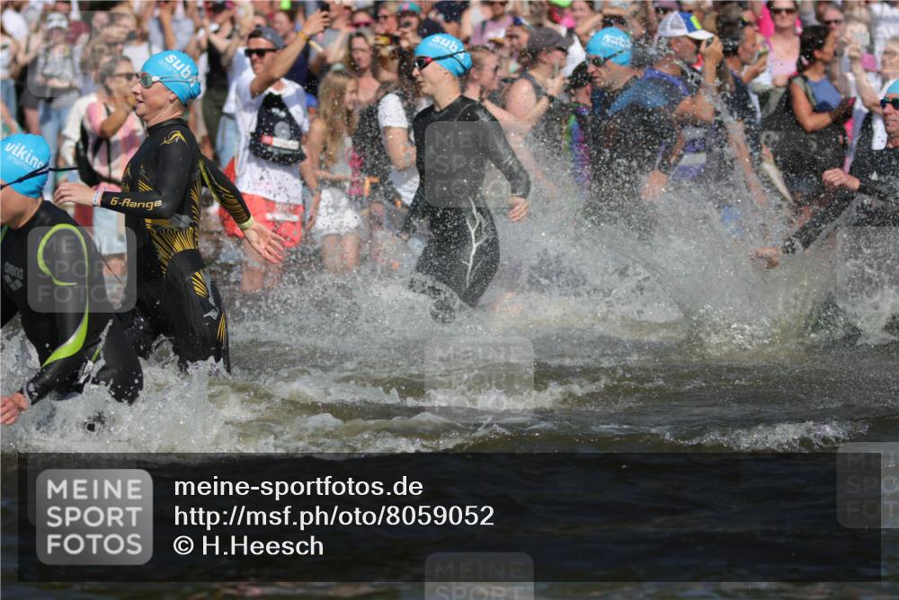 22.06.2025 - Viking Triathlon H.Heesch http://msf.ph/oto/8059052 22.06.2025 10:00:26 Schwimmen 1, 6, 10, 13, 14, 15, 28, 30, 46, 49, 52, 81, 152, 175, 176, 198, 230, 286, 288, 367, 374, 420, 455, 473, 534, 544, 557, 610, 611, 617, 661 meine-sportfotos.de