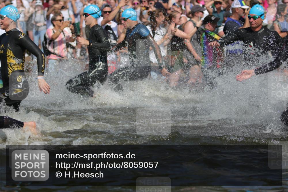 22.06.2025 - Viking Triathlon H.Heesch http://msf.ph/oto/8059057 22.06.2025 10:00:26 Schwimmen 1, 6, 10, 13, 14, 15, 28, 30, 46, 49, 52, 81, 152, 175, 176, 198, 230, 286, 288, 367, 374, 420, 455, 473, 534, 544, 557, 610, 611, 617, 661 meine-sportfotos.de