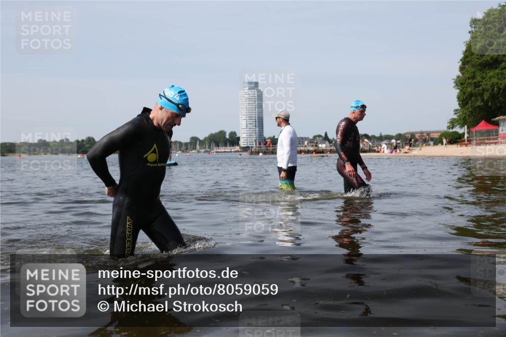 22.06.2025 - Viking Triathlon Michael Strokosch http://msf.ph/oto/8059059 22.06.2025 10:50:55 Schwimmen 308, 523, 543 meine-sportfotos.de