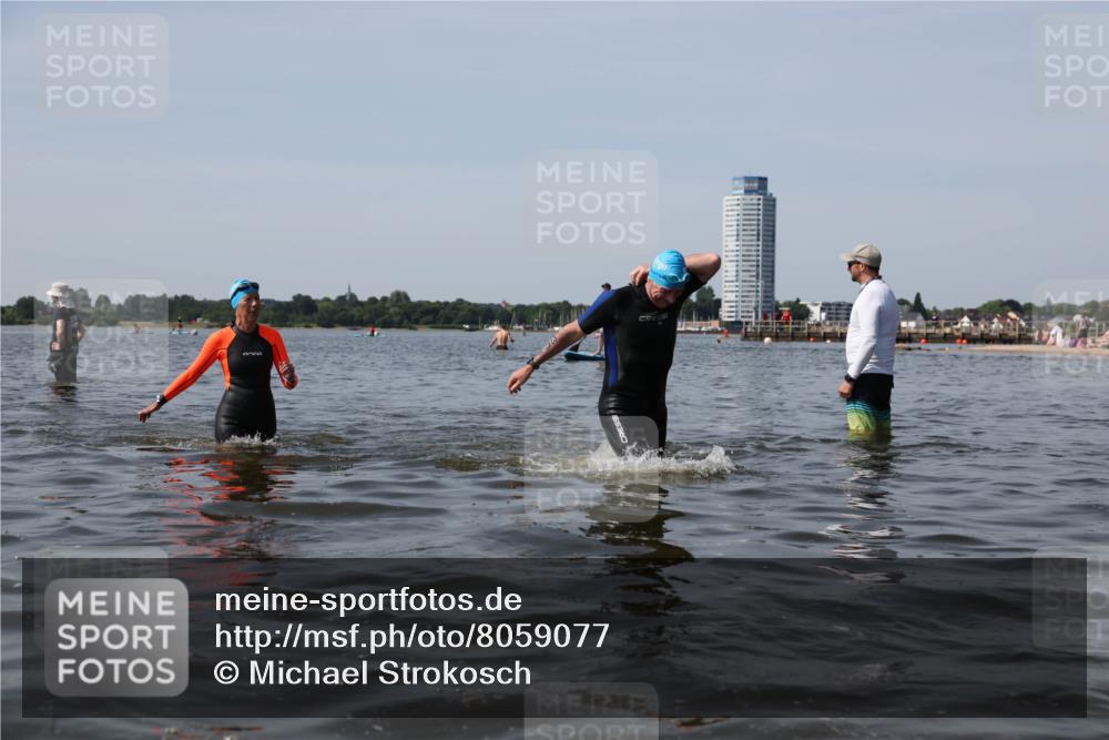 22.06.2025 - Viking Triathlon Michael Strokosch http://msf.ph/oto/8059077 22.06.2025 10:51:01 Schwimmen 308, 484, 523, 543 meine-sportfotos.de