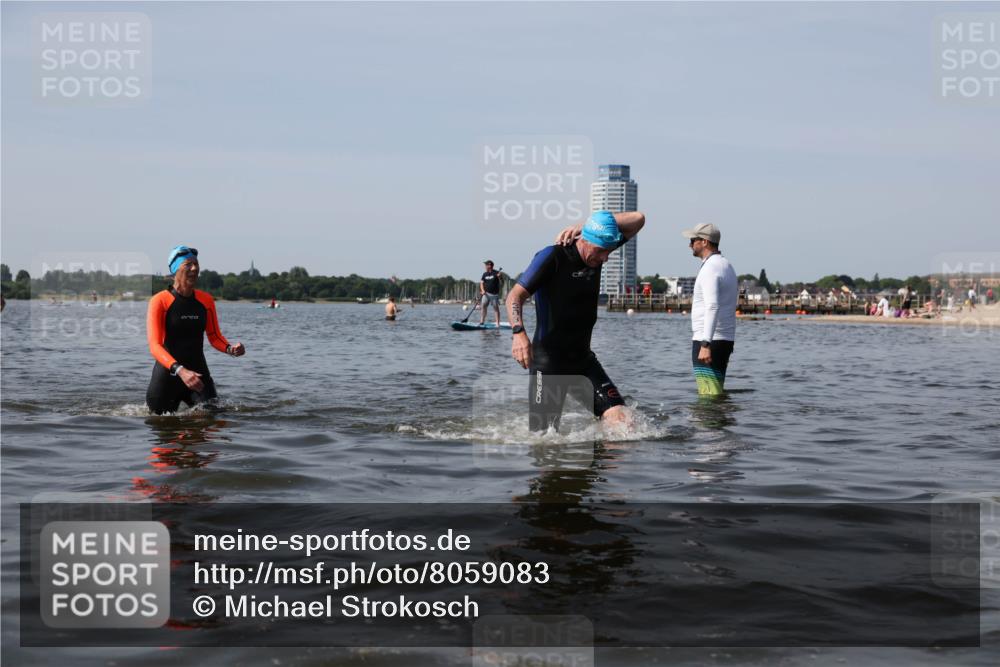 22.06.2025 - Viking Triathlon Michael Strokosch http://msf.ph/oto/8059083 22.06.2025 10:51:01 Schwimmen 308, 484, 523, 543 meine-sportfotos.de