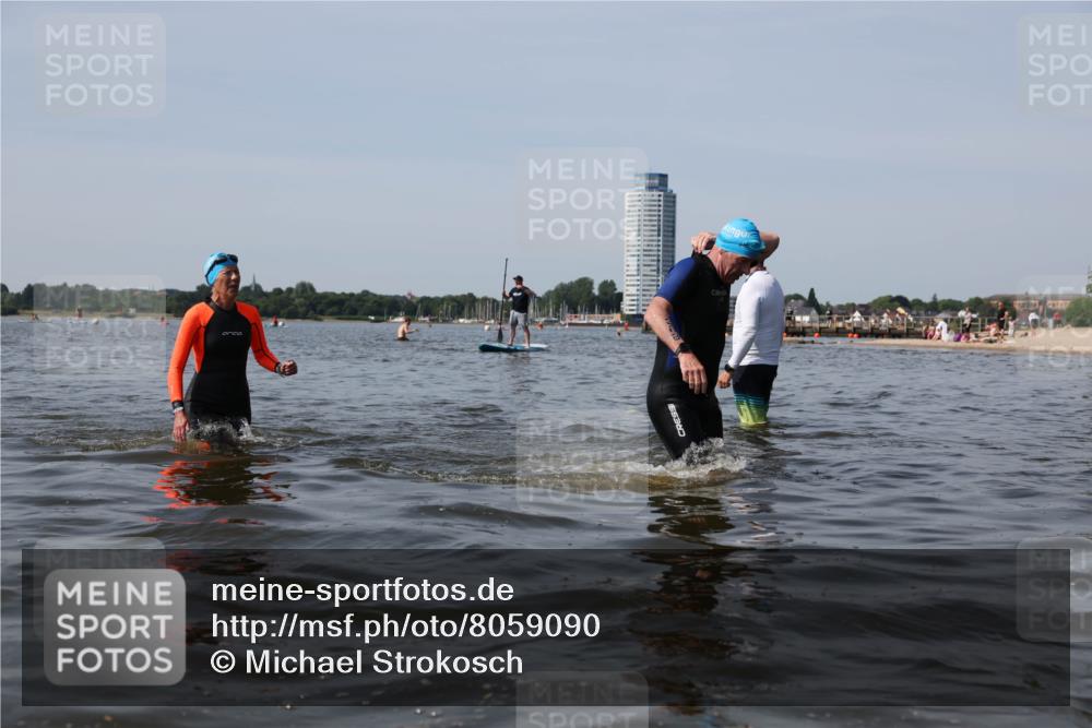 22.06.2025 - Viking Triathlon Michael Strokosch http://msf.ph/oto/8059090 22.06.2025 10:51:02 Schwimmen 308, 436, 484, 523, 543 meine-sportfotos.de