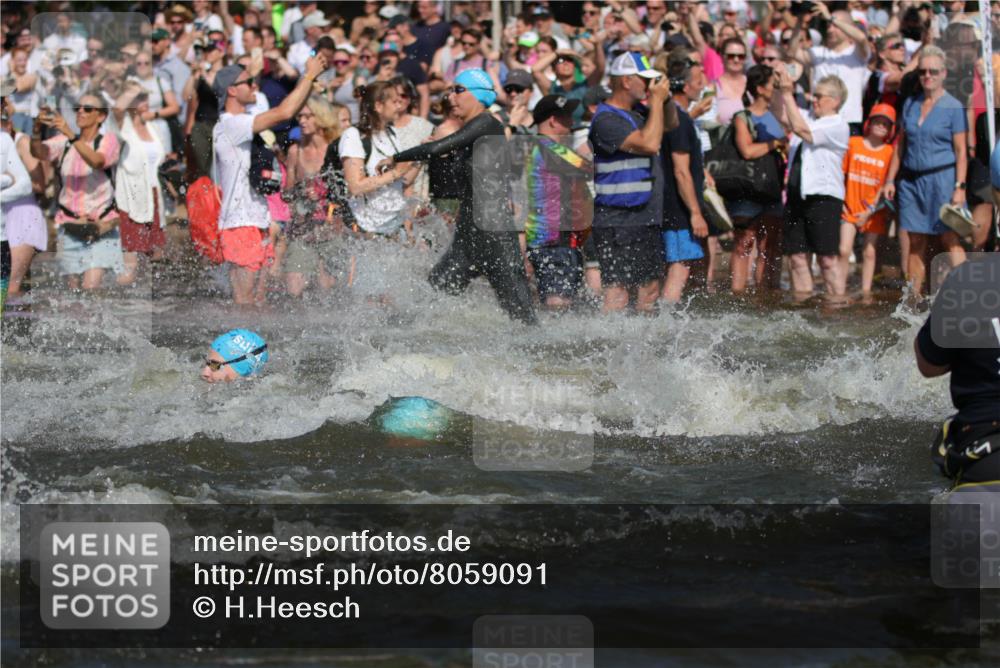 22.06.2025 - Viking Triathlon H.Heesch http://msf.ph/oto/8059091 22.06.2025 10:00:32 Schwimmen 1, 6, 7, 11, 13, 14, 15, 28, 30, 45, 46, 52, 87, 152, 175, 176, 178, 196, 198, 230, 286, 288, 367, 374, 401, 534, 623, 628, 641, 642, 651, 661 meine-sportfotos.de